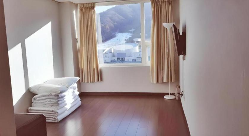 Pyeongchang The White View Bagian luar foto